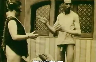 XXX Làm Tình với một người đàn ông trong khi cha đi ra ngoài vào bếp