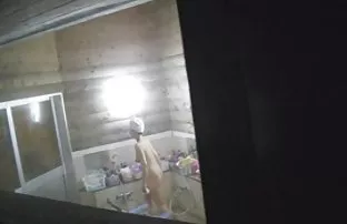XXX Trừng phạt rám nắng mỏng để ăn cắp một dương vật lớn