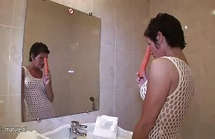 XXX Đầu tiên nhẹ nhàng mặt sau đó một