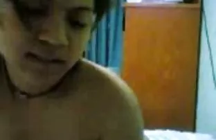 XXX Các nhà báo đã làm một nhà khoa học trong một phòng thí nghiệm bí mật
