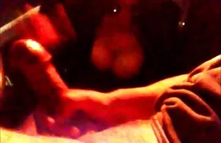 XXX Các cô gái với mái tóc màu tím, những đứa trẻ tách các camera từ những người đầu tiên