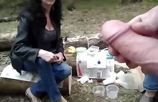 XXX Đưa tình tóc đỏ trên thiên nhiên và trên sân thượng với núi xem